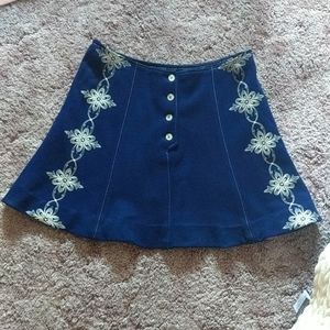 Embroidered mini skirt